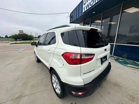 Used 2021 Ford EcoSport SE w/ SE Convenience Package image 3