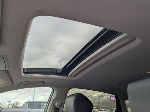 Used 2019 Honda Accord Touring image 31