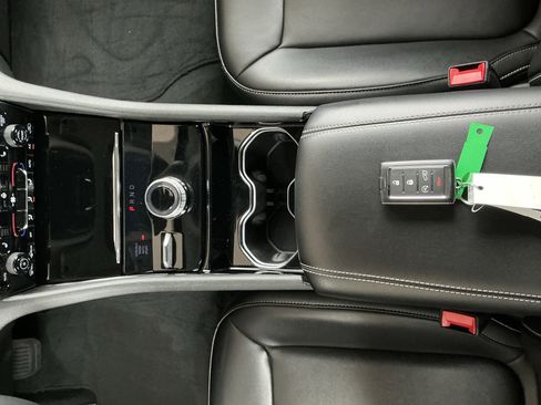 Used 2023 Jeep Grand Cherokee Limited image 11