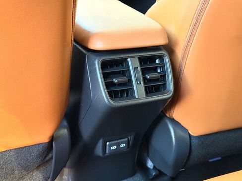 Certified 2022 Lexus UX 200 image 21