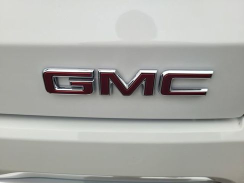 Used 2026 GMC Terrain Denali w/ LPO, Floor Liner Package image 7