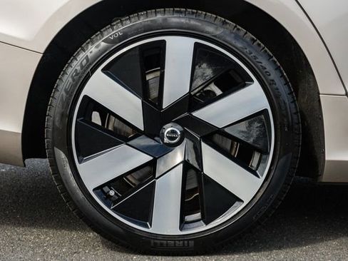 Certified 2023 Volvo S60 T8 Ultimate image 16