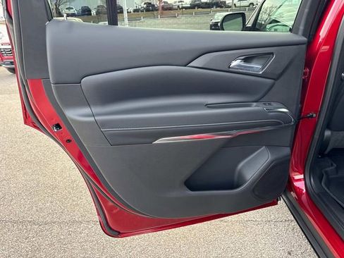 New 2026 Chevrolet Traverse LT w/ Midnight/Sport Edition FWD image 15