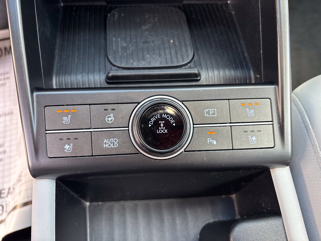 Used 2024 Hyundai Kona Limited AWD/4WD image 29