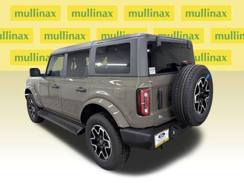 New 2026 Ford Bronco Outer Banks AWD/4WD image 10