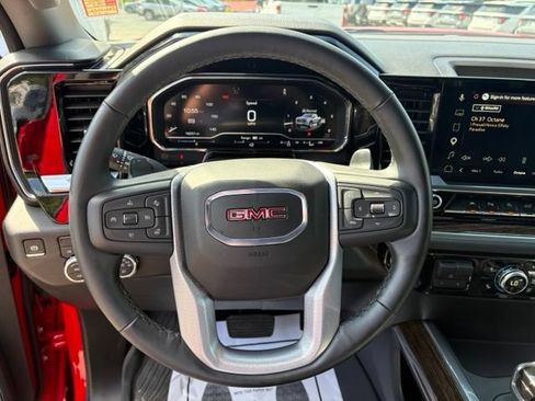 Used 2025 GMC Sierra 1500 Elevation w/ Elevation Premium Package AWD/4WD image 17