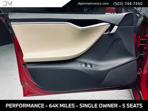 Used 2013 Tesla Model S Performance RWD image 23
