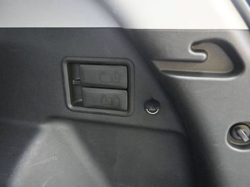 Used 2023 GMC Terrain SLT AWD/4WD image 41