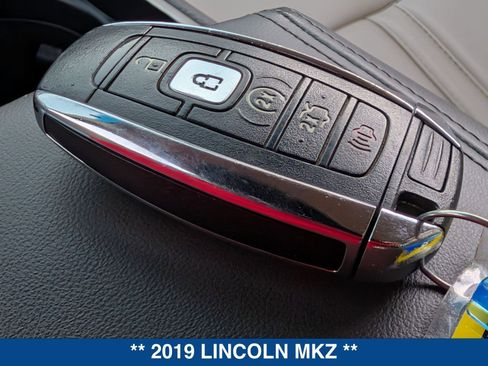 Used 2019 Lincoln MKZ Premiere image 31