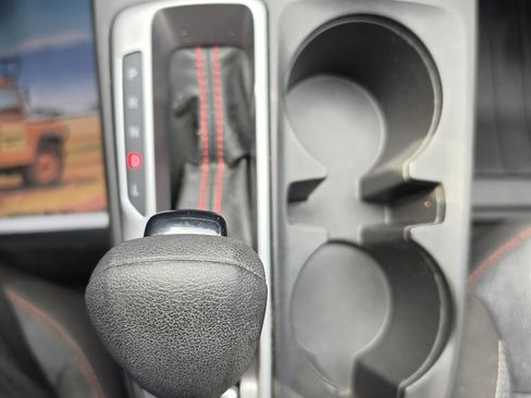 Used 2024 Chevrolet Trax RS w/ Sunroof Package image 17