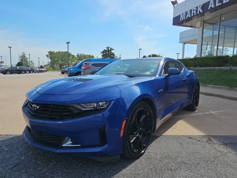 Used 2021 Chevrolet Camaro LT w/ RS Package RWD image 9