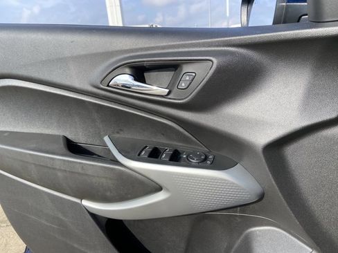 Used 2024 Chevrolet Trax LS w/ LS Convenience Package image 44