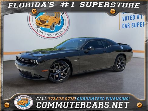 Used 2017 Dodge Challenger R/T w/ Cold Weather Group RWD image 1