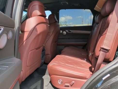 Used 2025 Genesis GV80 3.5T Prestige AWD/4WD image 12
