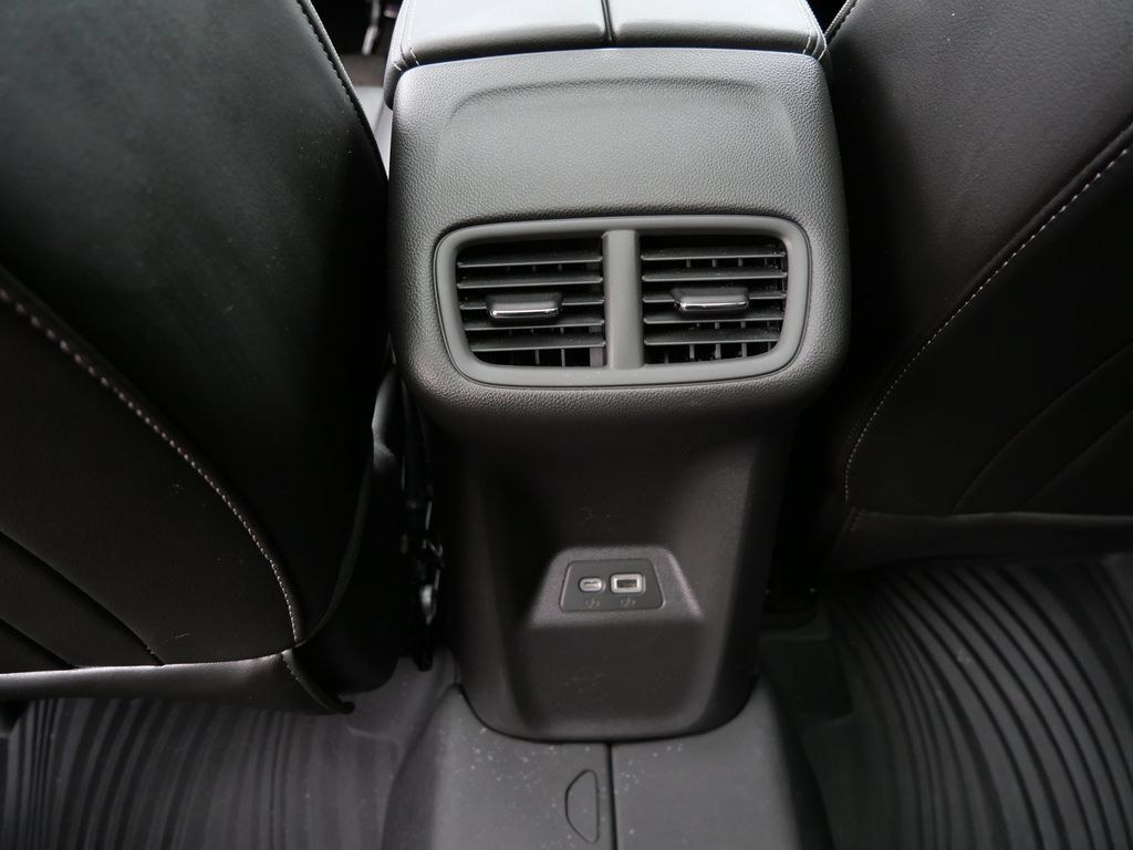 Used 2021 Buick Envision Essence w/ Technology Package I AWD/4WD image 21