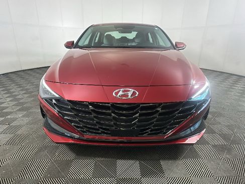 Certified 2023 Hyundai Elantra Limited FWD image 8