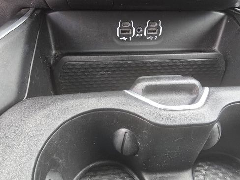 Used 2023 RAM 1500 Big Horn AWD/4WD image 24