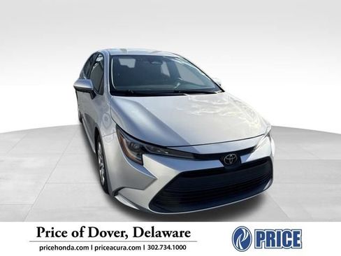 Used 2024 Toyota Corolla LE FWD image 1