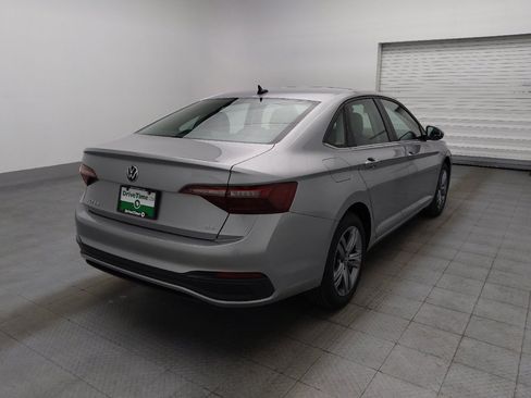 Used 2024 Volkswagen Jetta SE FWD image 9
