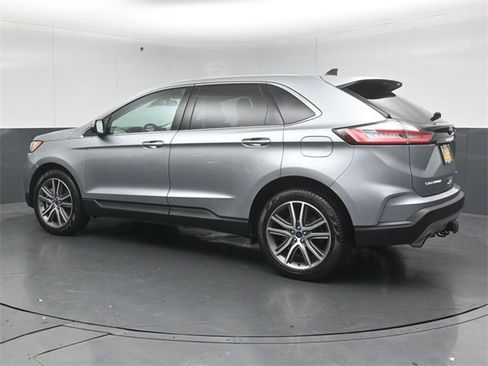 Certified 2022 Ford Edge Titanium w/ Class II Trailer Tow Package image 5