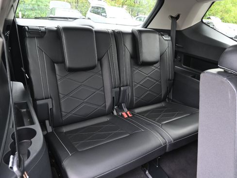 Used 2024 Volkswagen Atlas SE image 31