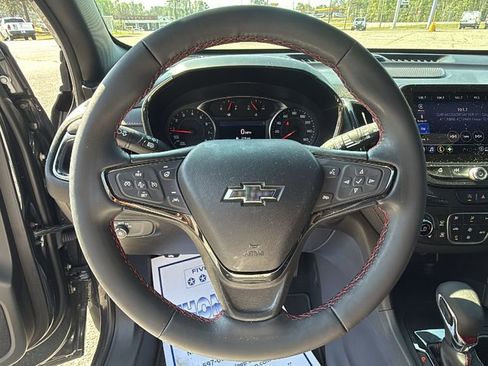 Used 2023 Chevrolet Equinox RS w/ RS Leather Package image 20