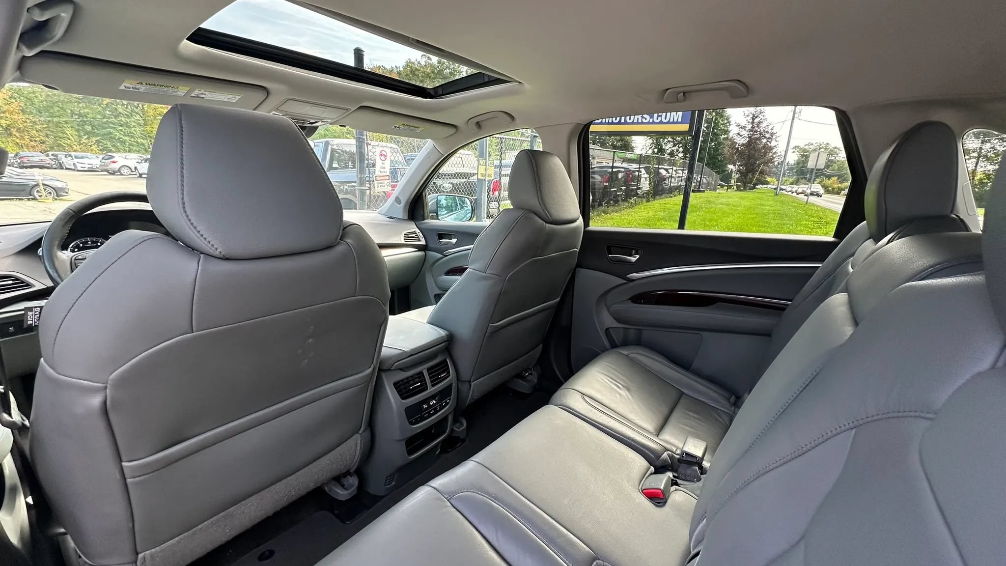Used 2016 Acura MDX w/ Technology Package AWD/4WD image 33