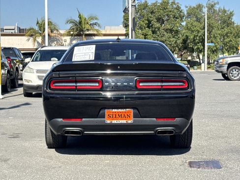 Used 2015 Dodge Challenger SXT Plus image 6