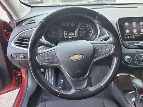 Used 2021 Chevrolet Malibu RS image 28