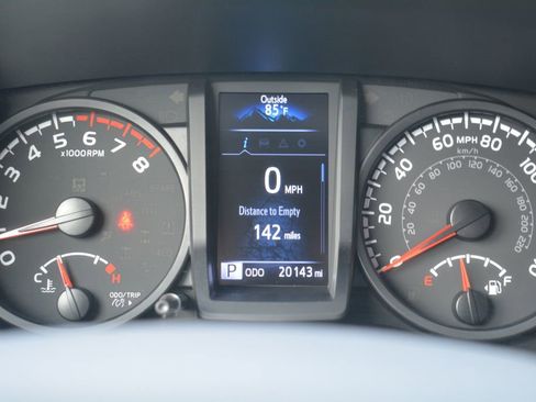 Used 2023 Toyota Tacoma SR RWD image 12