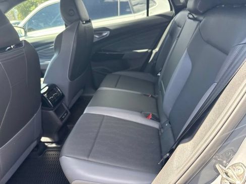 Used 2024 Volkswagen ID.4 S RWD image 5
