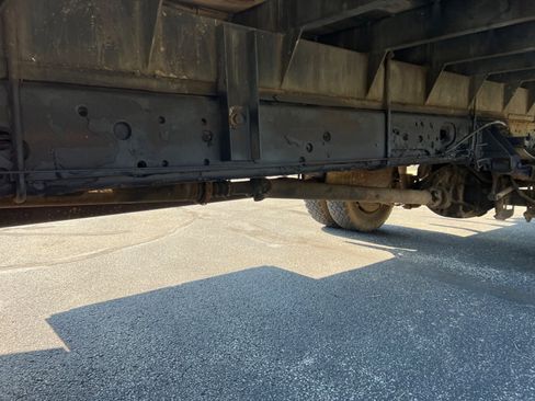 Used 2006 Ford F450 2WD Regular Cab Super Duty image 28