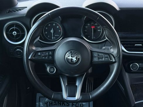 Used 2022 Alfa Romeo Stelvio Sprint image 34