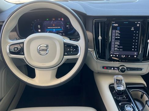 Used 2024 Volvo S90 T8 Ultimate image 15