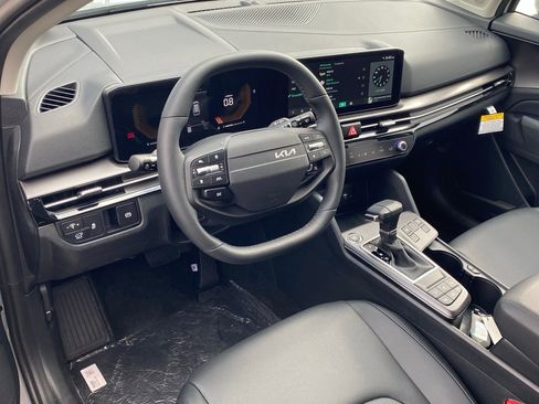 New 2026 Kia Sportage EX image 13