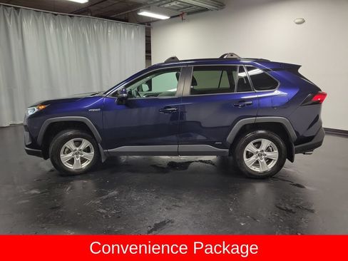 Used 2019 Toyota RAV4 XLE w/ Convenience Package AWD/4WD image 5