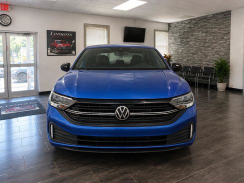 Used 2024 Volkswagen Jetta Sport FWD image 17