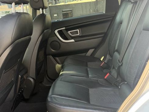 Used 2016 Land Rover Discovery Sport SE AWD/4WD image 24