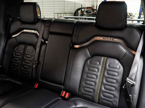 Used 2022 Rivian R1T Adventure image 40