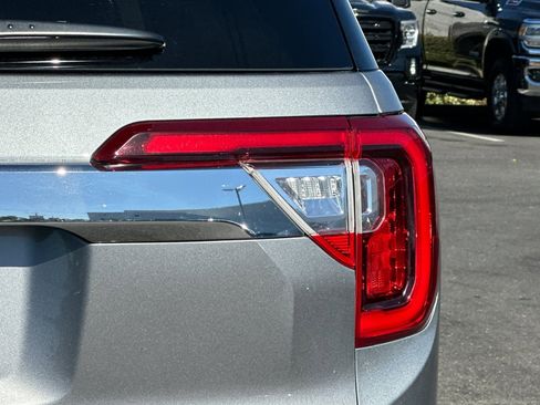 Used 2023 GMC Acadia SLT image 54