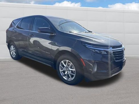 Used 2023 Chevrolet Equinox LT AWD/4WD image 2
