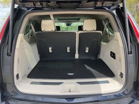 Used 2023 Cadillac Escalade ESV Premium Luxury Platinum RWD image 5