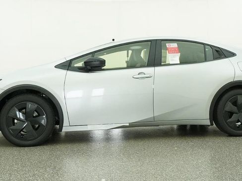 New 2026 Toyota Prius LE FWD image 22