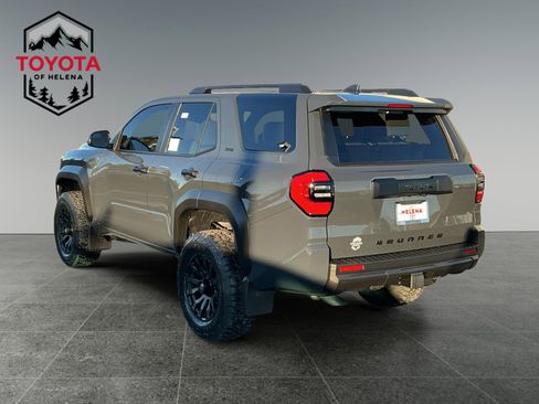 New 2026 Toyota 4Runner SR5 image 3