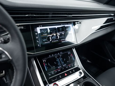 New 2026 Audi SQ8 Premium Plus AWD/4WD image 11