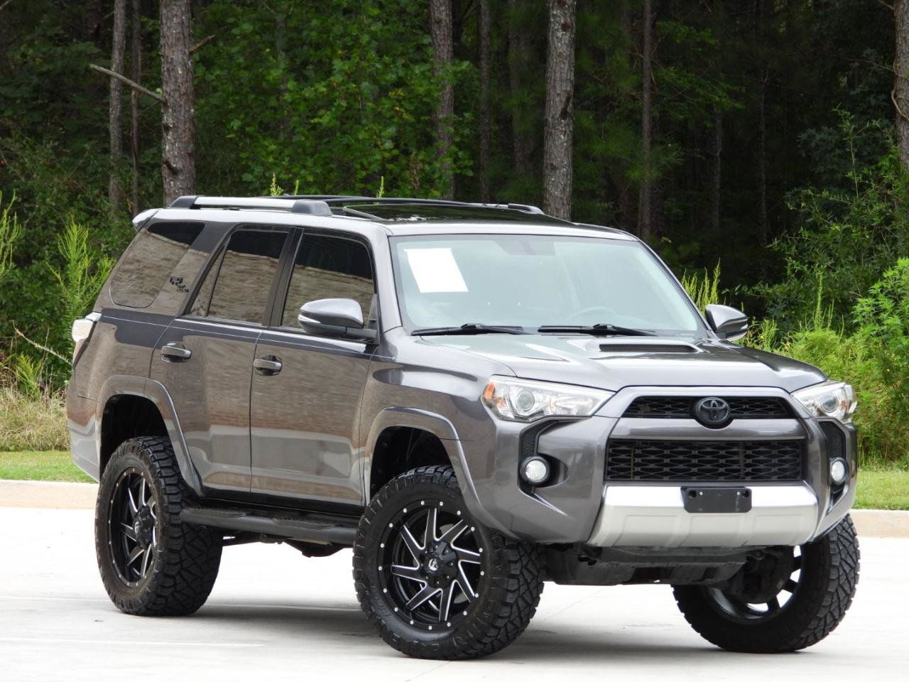 Used 2018 Toyota 4Runner TRD Off-Road Premium AWD/4WD image 21