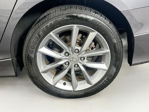 Used 2021 Honda Accord LX image 11