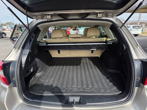 Used 2018 Subaru Outback 2.5i Limited image 22