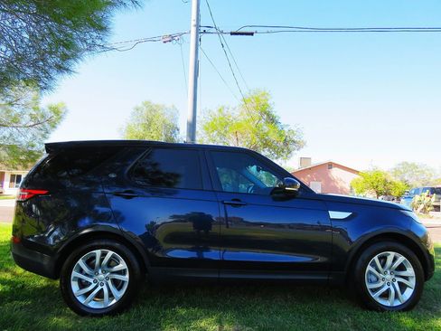 Used 2018 Land Rover Discovery HSE image 9