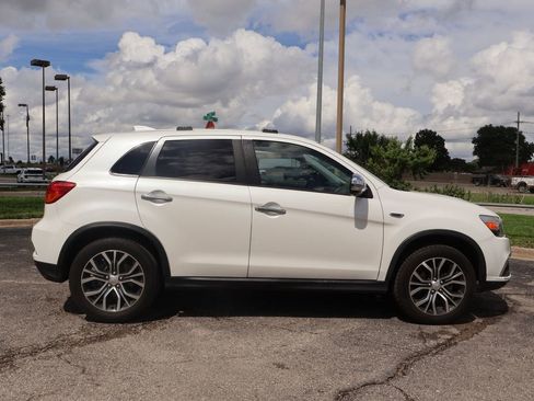 Used 2019 Mitsubishi Outlander Sport SE FWD image 17